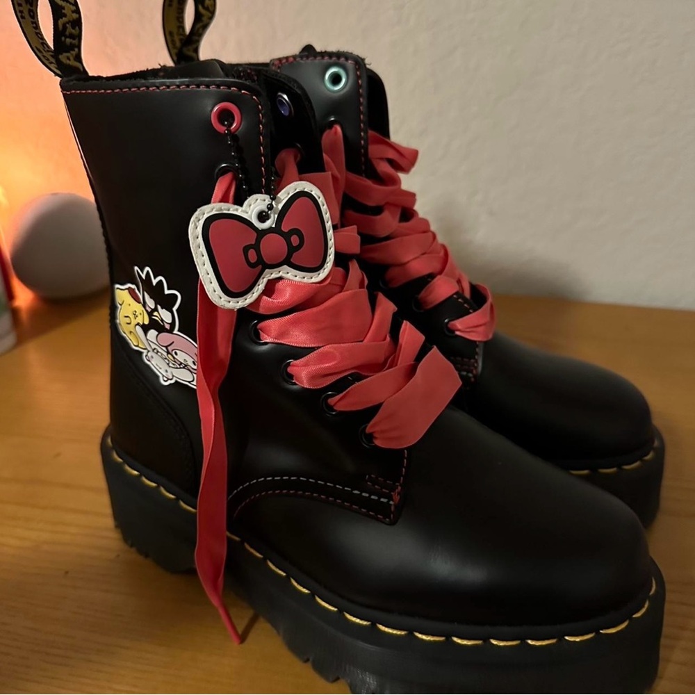 RARE hello kitty x friends Dr. Martens